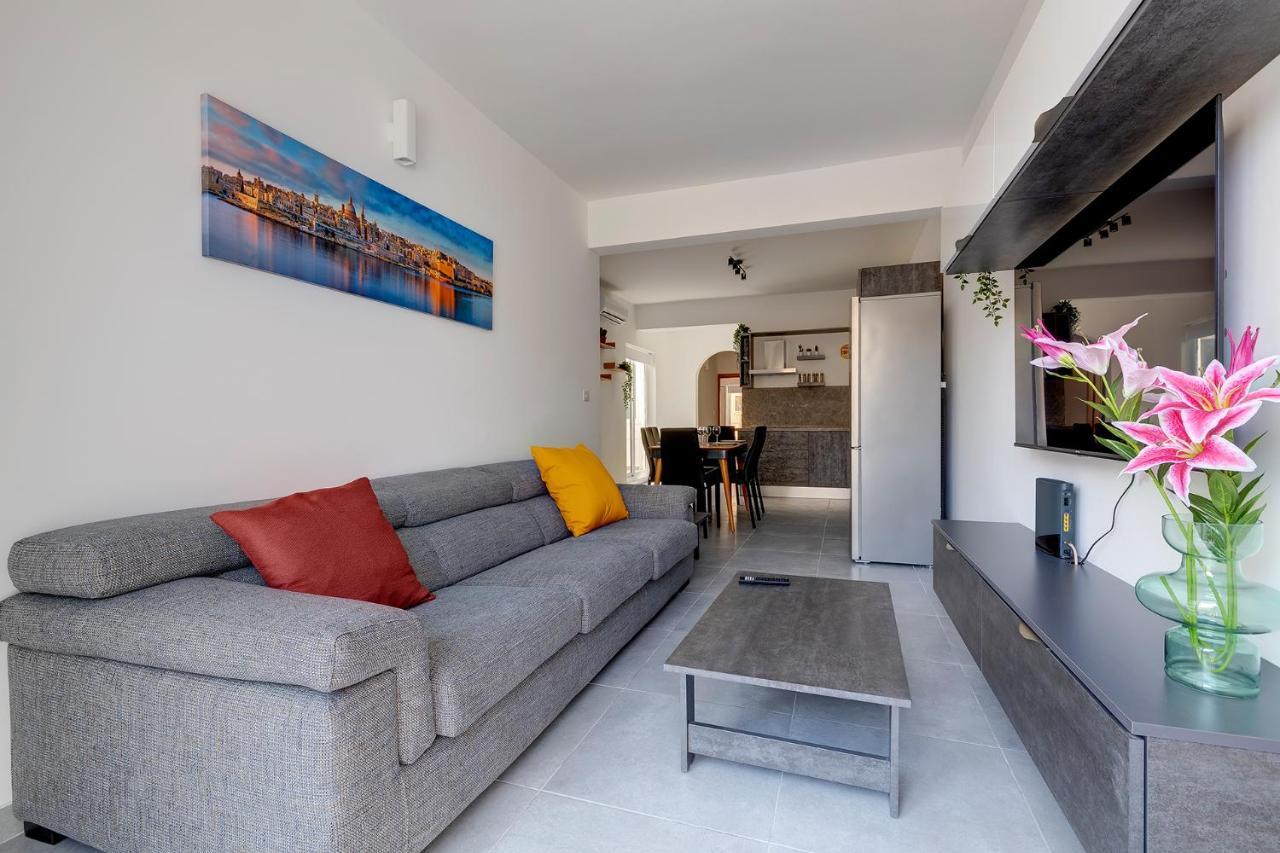 Central Sliema 3-Bedroom Retreat エクステリア 写真