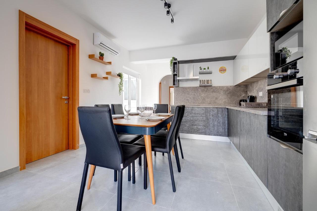Central Sliema 3-Bedroom Retreat エクステリア 写真