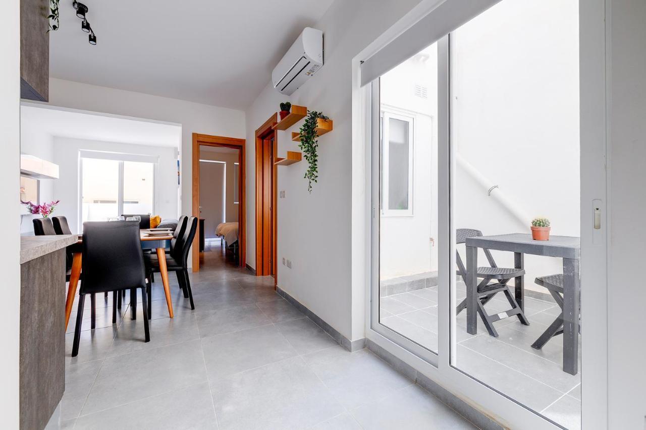Central Sliema 3-Bedroom Retreat エクステリア 写真