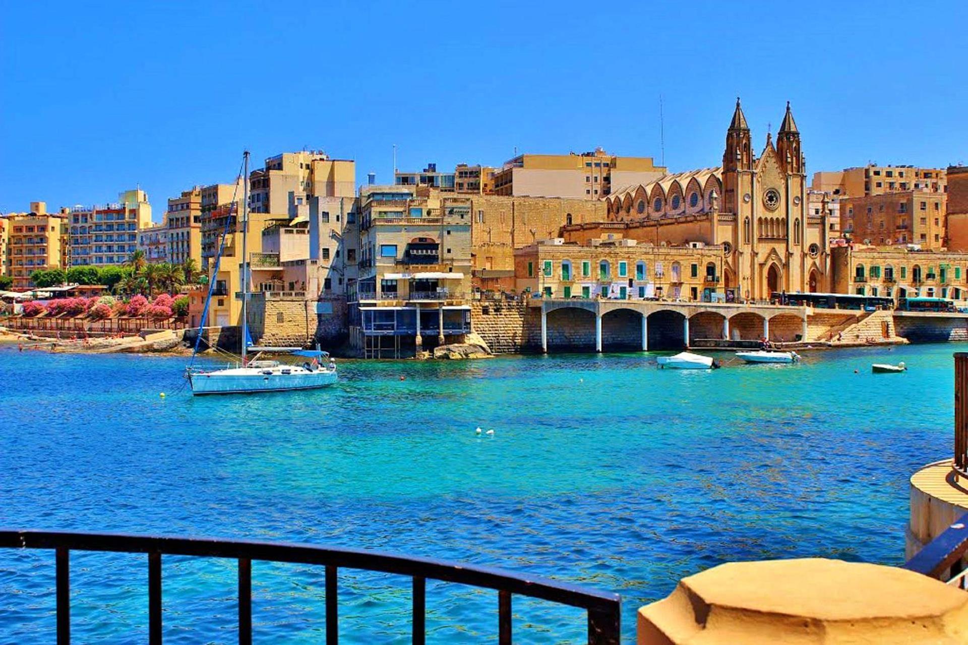 Central Sliema 3-Bedroom Retreat エクステリア 写真